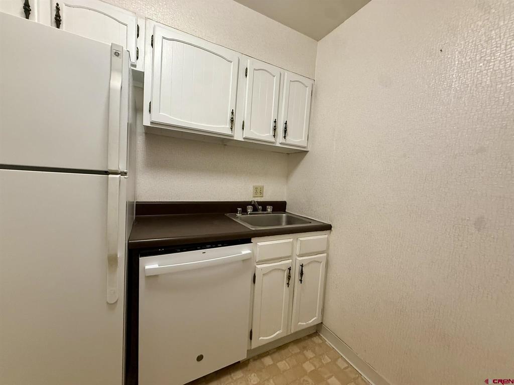 34237 N Highway 550 Property Photo 10