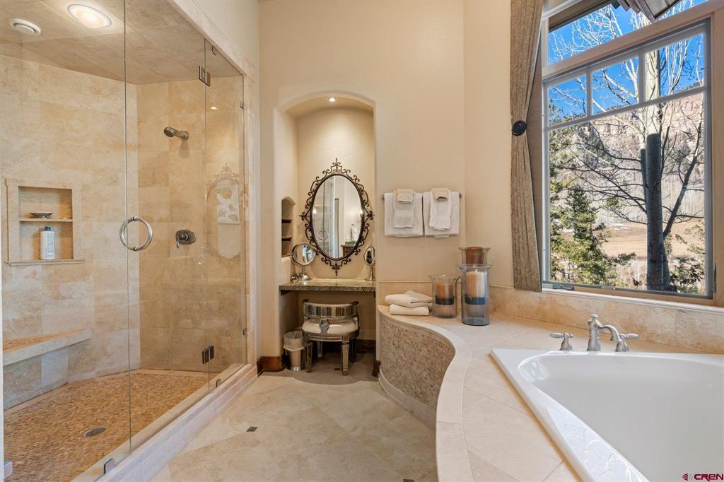 464 Pinnacle View Drive Property Photo 16