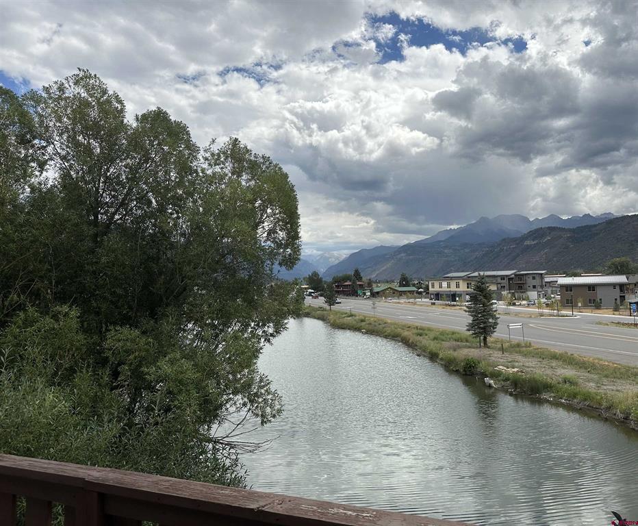 550 Redcliff Circle Property Photo 1