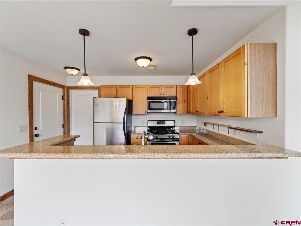 550 Redcliff Circle Property Photo 8