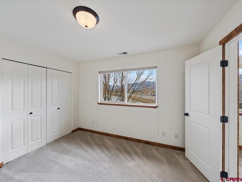 550 Redcliff Circle Property Photo 15
