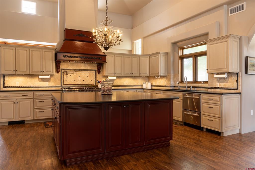 6255 Hood Mesa Trail Property Photo 2