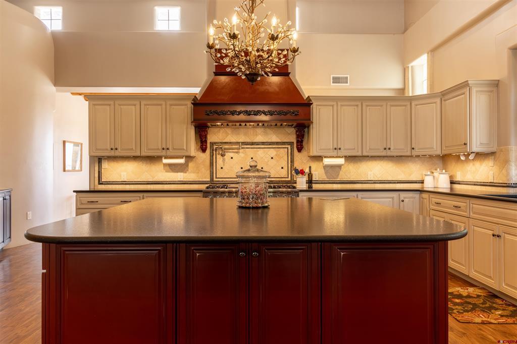 6255 Hood Mesa Trail Property Photo 4