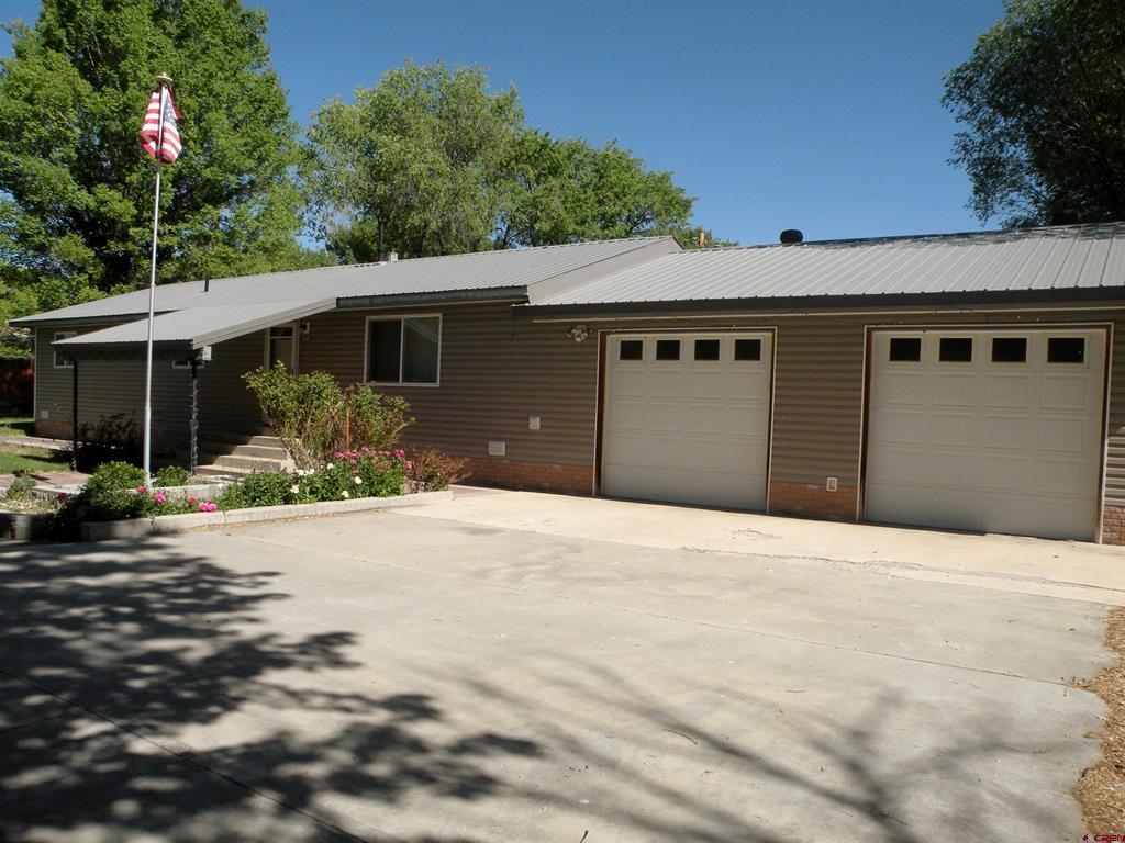 595 W 6th Avenue Property Photo 1
