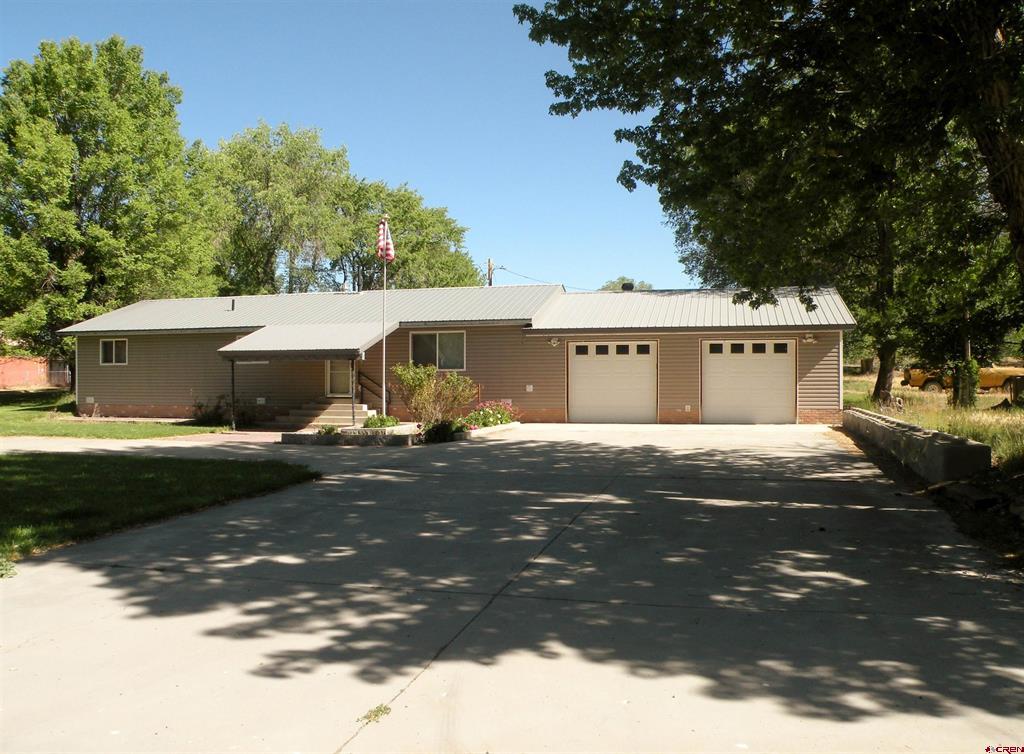 595 W 6th Avenue Property Photo 3