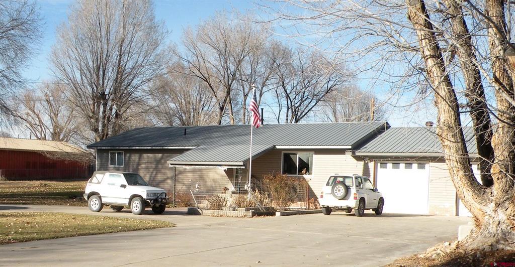 595 W 6th Avenue Property Photo 4