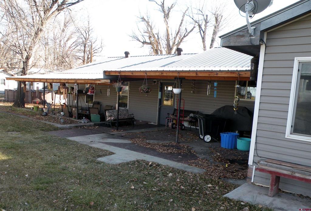 595 W 6th Avenue Property Photo 13