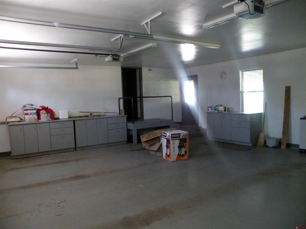 595 W 6th Avenue Property Photo 18