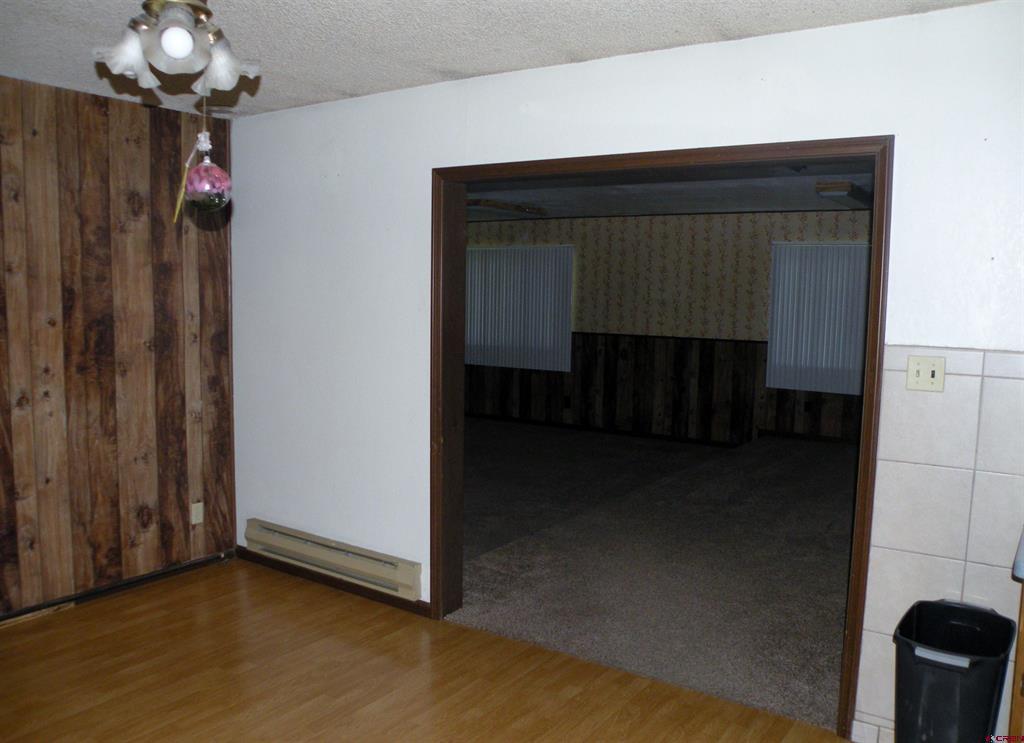 595 W 6th Avenue Property Photo 28