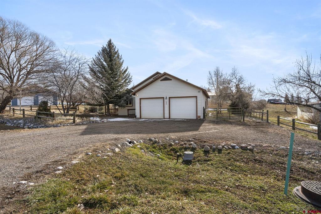 758 E Cedar Property Photo 1