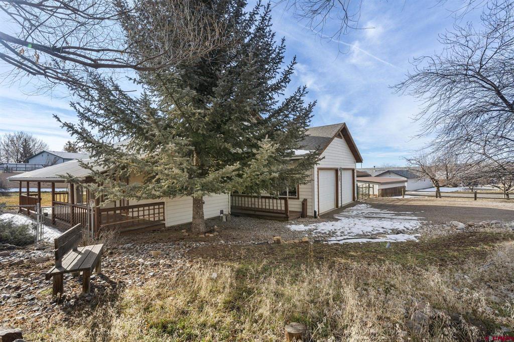 758 E Cedar Property Photo 2