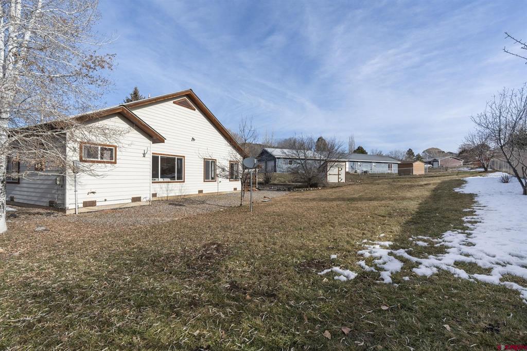758 E Cedar Property Photo 34