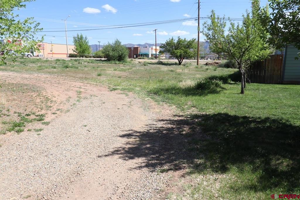 313 S Broadway Property Photo 3