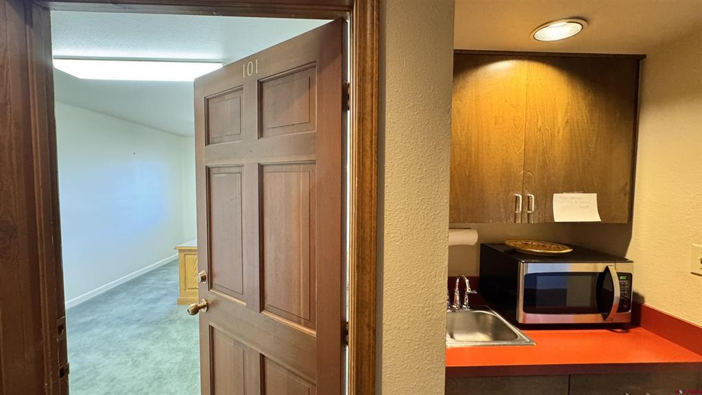 484 Turner Drive Property Photo 17