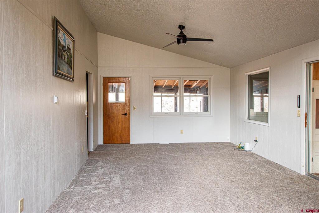 75 Comanche Trail Property Photo 4