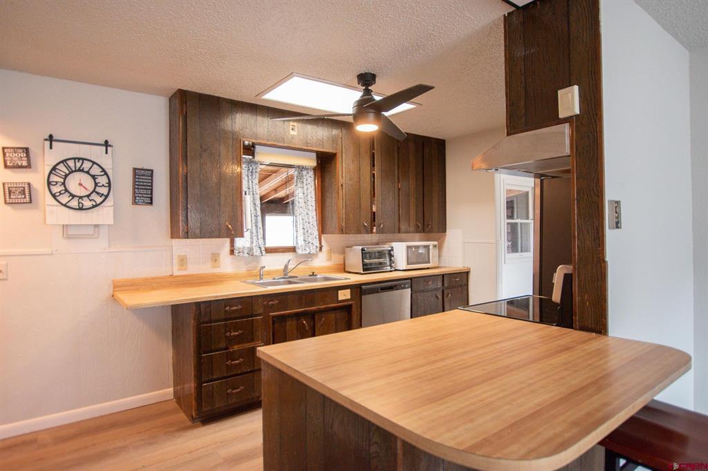 75 Comanche Trail Property Photo 7