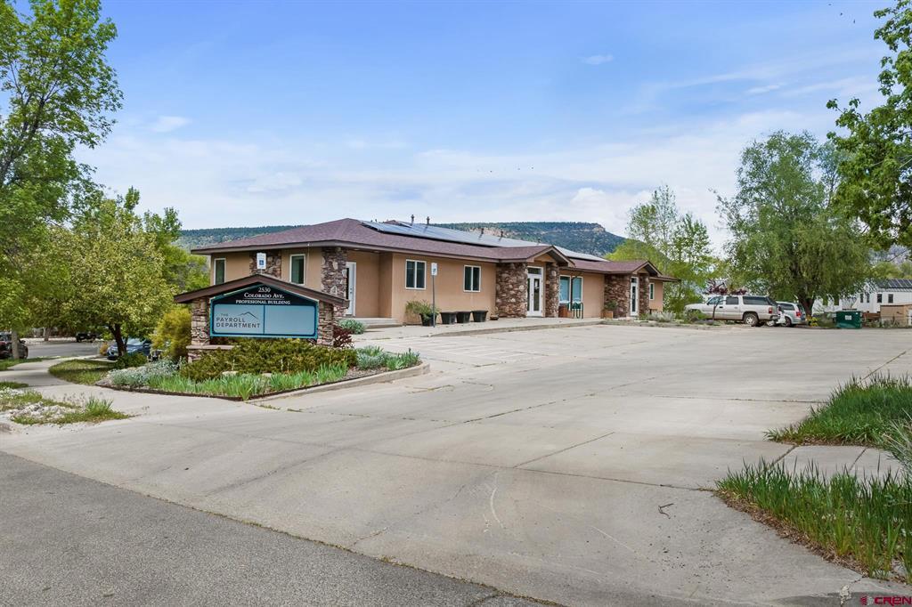 2530 Colorado Avenue Property Photo 1