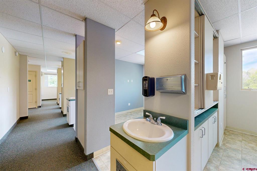 2530 Colorado Avenue Property Photo 10