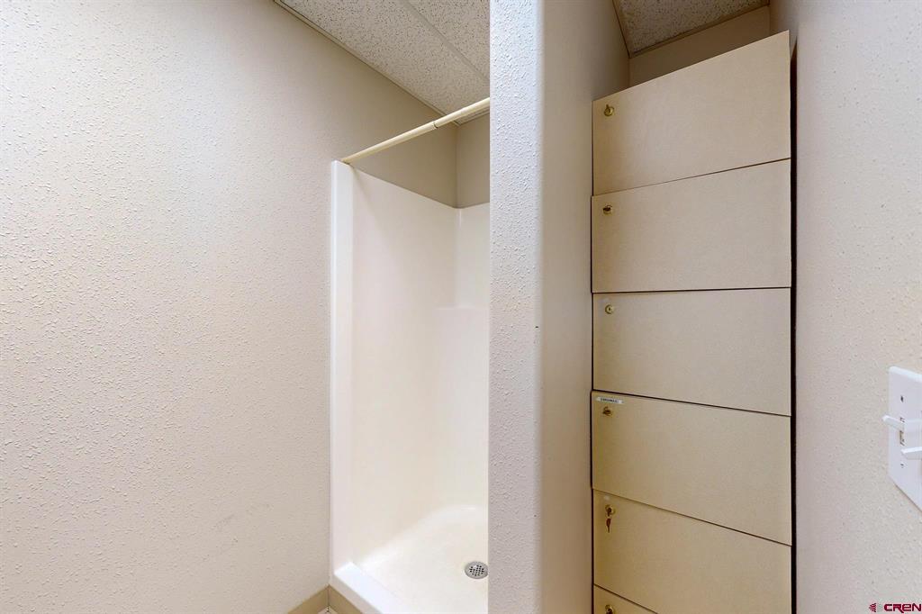 2530 Colorado Avenue Property Photo 22