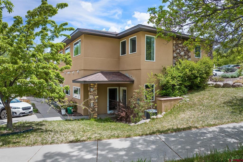 2530 Colorado Avenue Property Photo 24