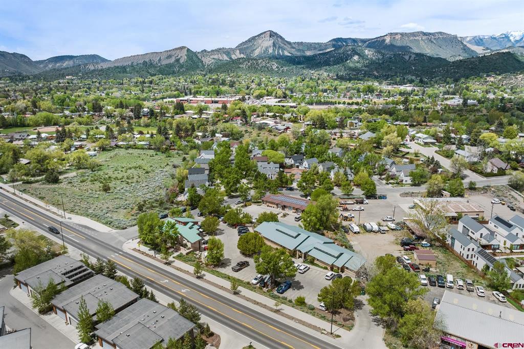 2530 Colorado Avenue Property Photo 27
