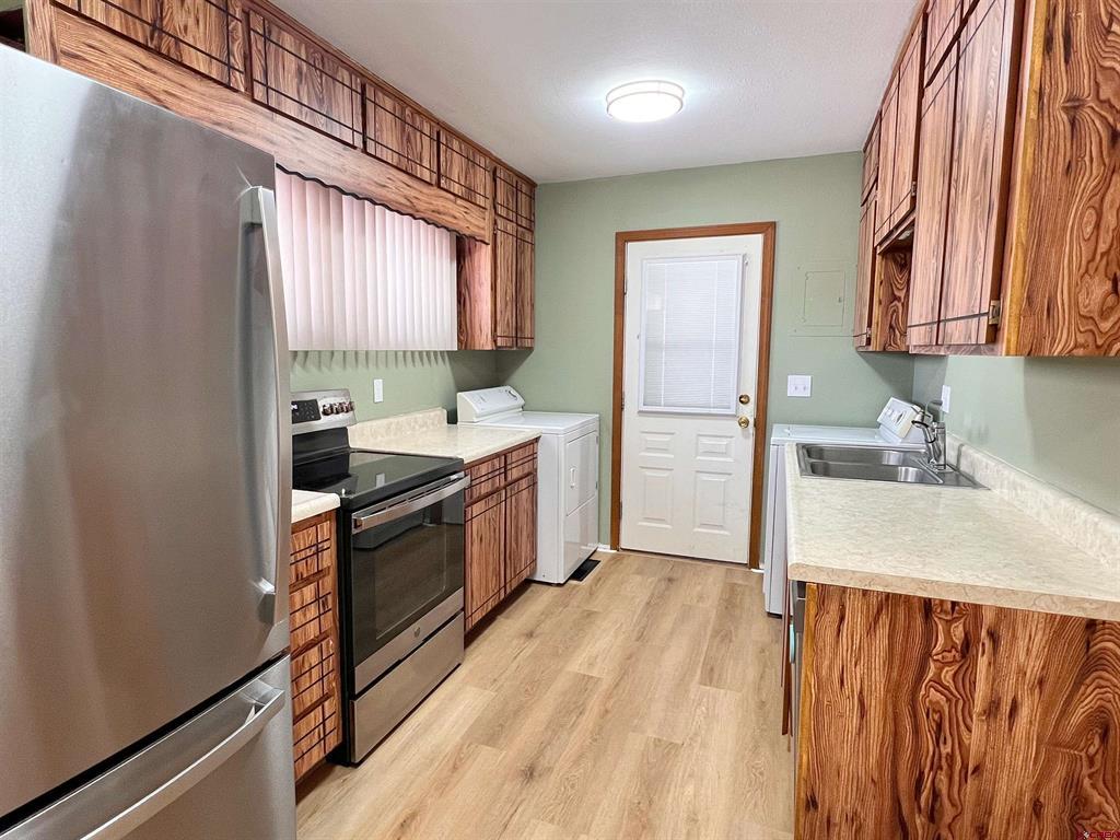 1205 Denver Avenue Property Photo 6