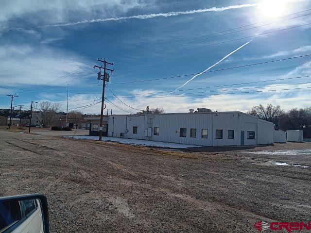 1901 Railroad Avenue Property Photo 2