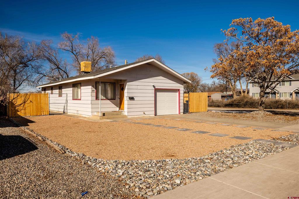 447 S 12th Street Property Photo 1