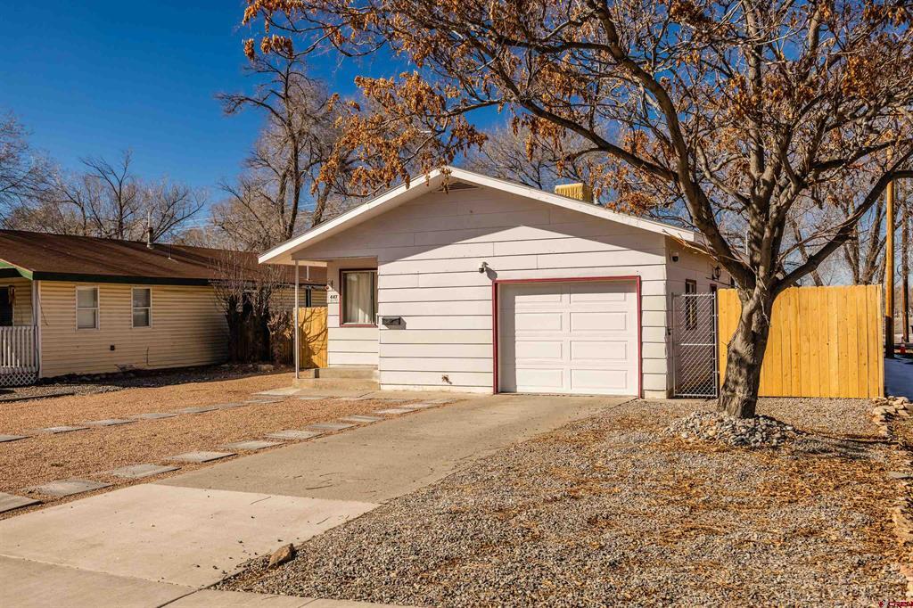 447 S 12th Street Property Photo 4