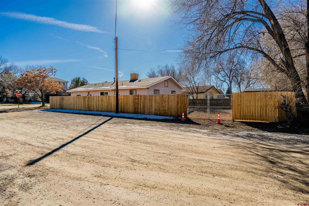 447 S 12th Street Property Photo 20