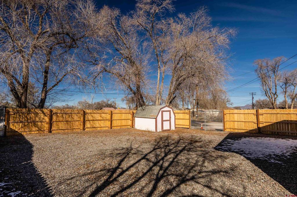 447 S 12th Street Property Photo 24