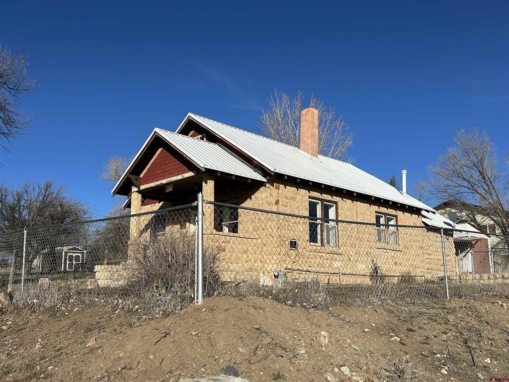 281 Fox Street Property Photo 1