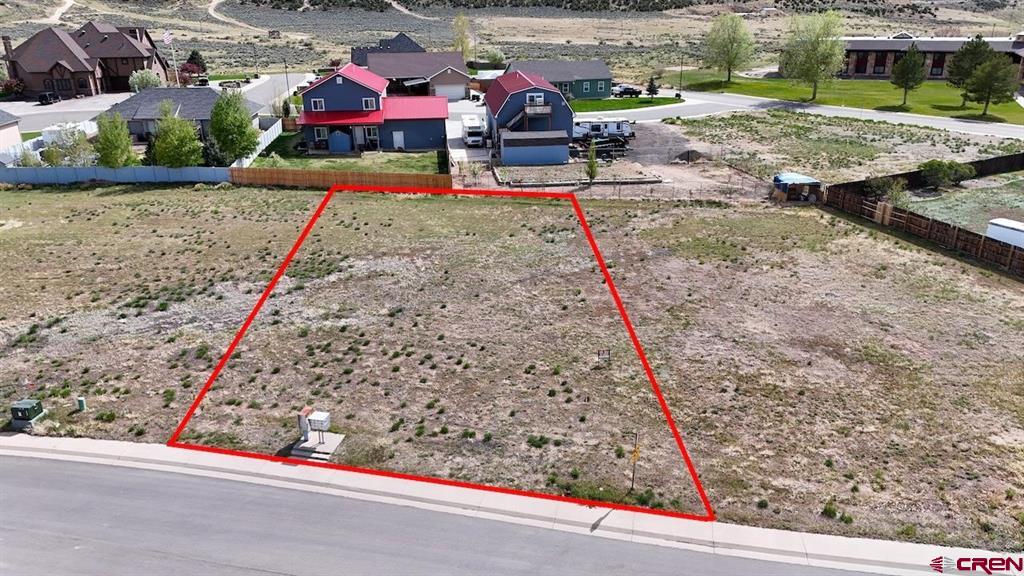 1215 La Mesa Circle Property Photo 2
