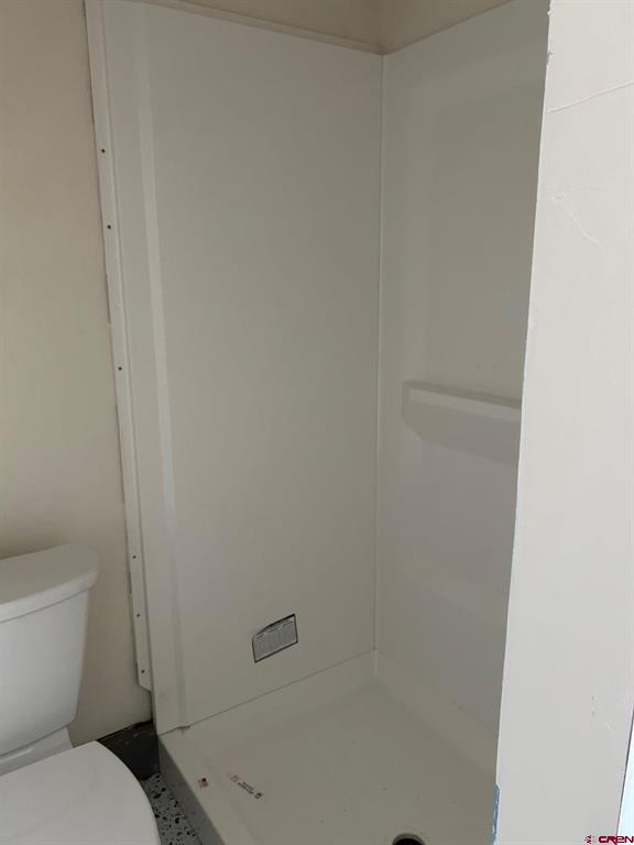 318 E Main Property Photo 19
