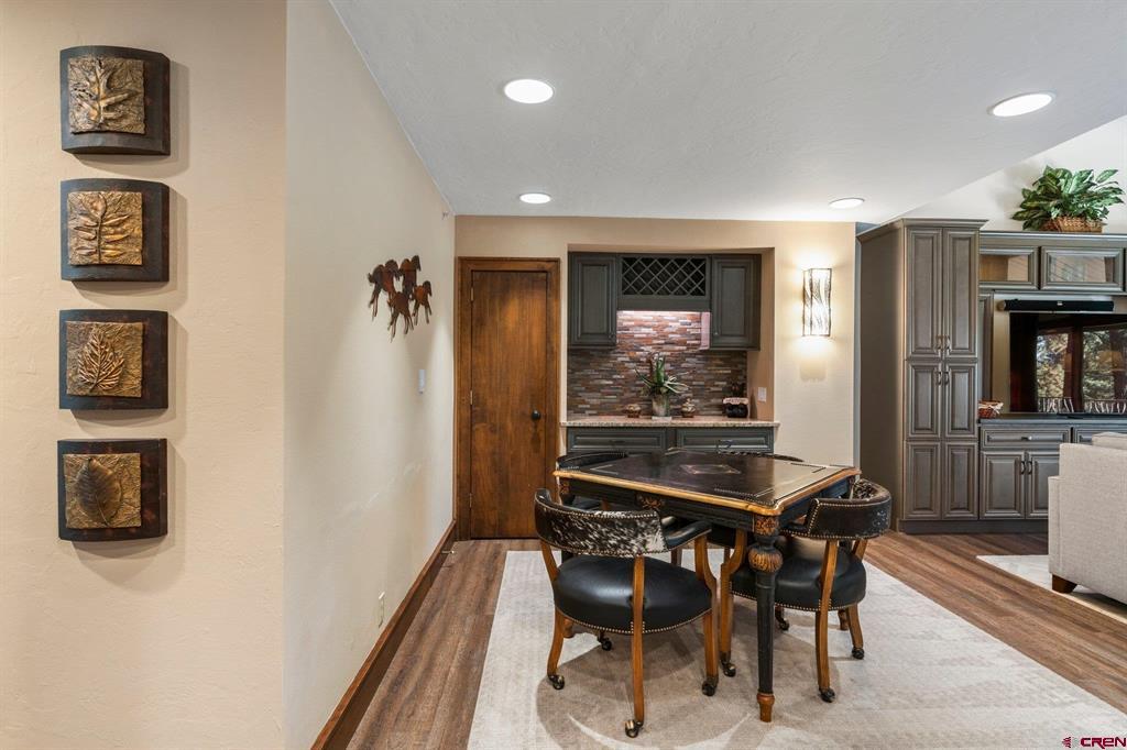 73 S Tamarron Drive Property Photo 14
