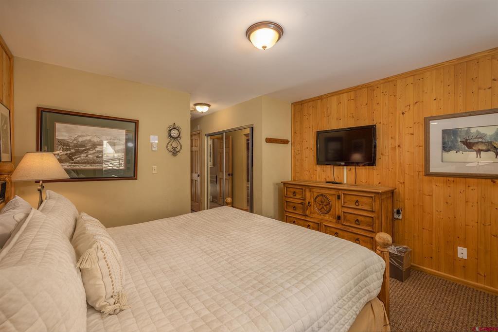 651 W Pacific Avenue Property Photo 16
