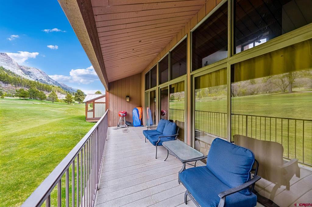 365 S Tamarron Drive Property Photo 3