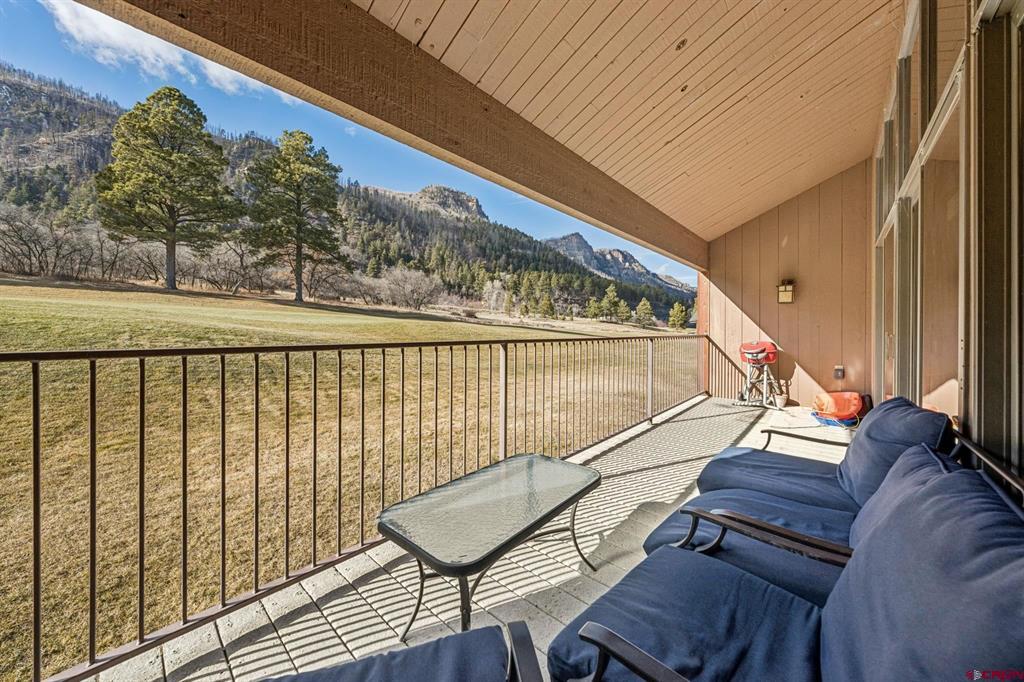 365 S Tamarron Drive Property Photo 11