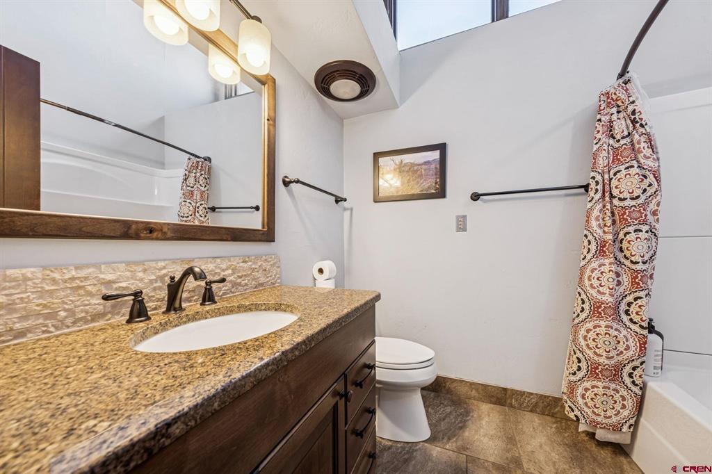 365 S Tamarron Drive Property Photo 18