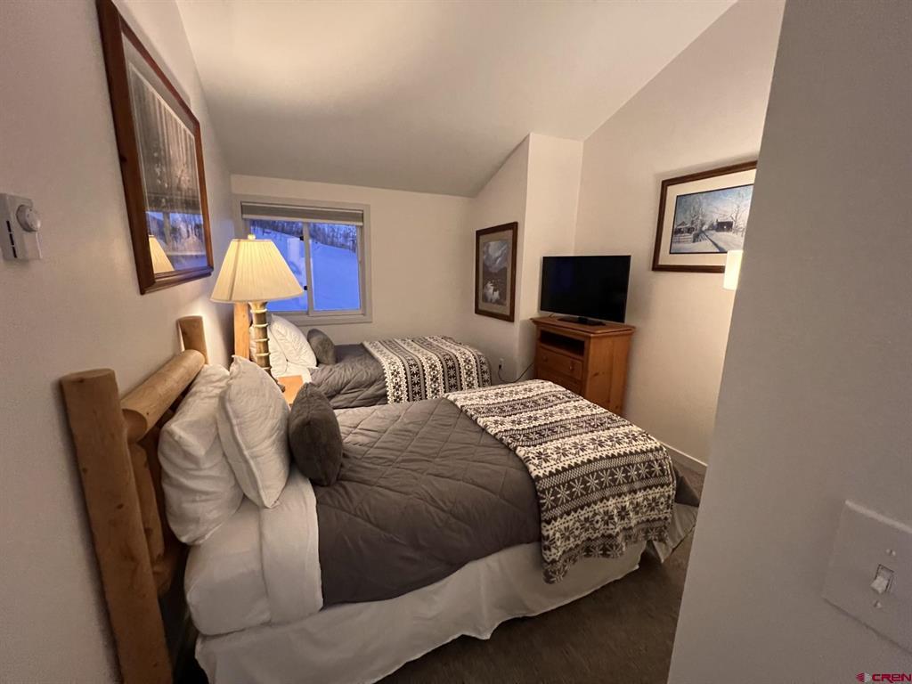 31 Crested Mountain Lane Property Photo 13