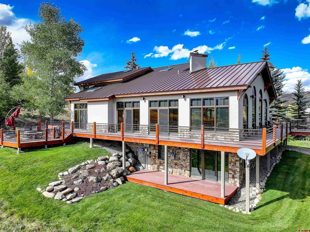 9 Glacier Lily Way Property Photo 5