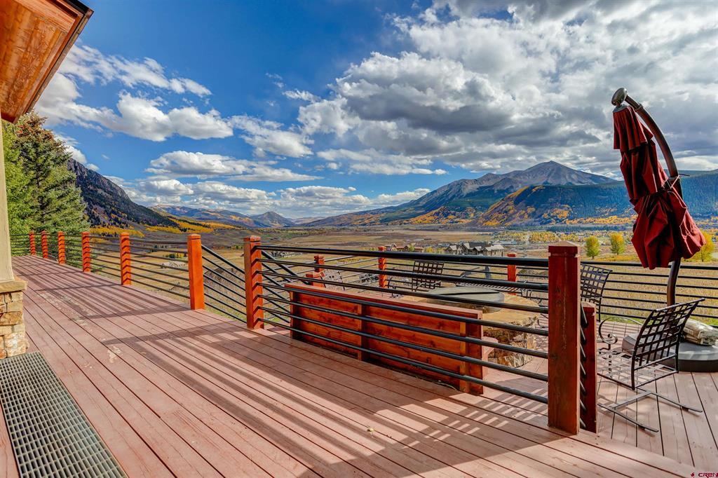 9 Glacier Lily Way Property Photo 6
