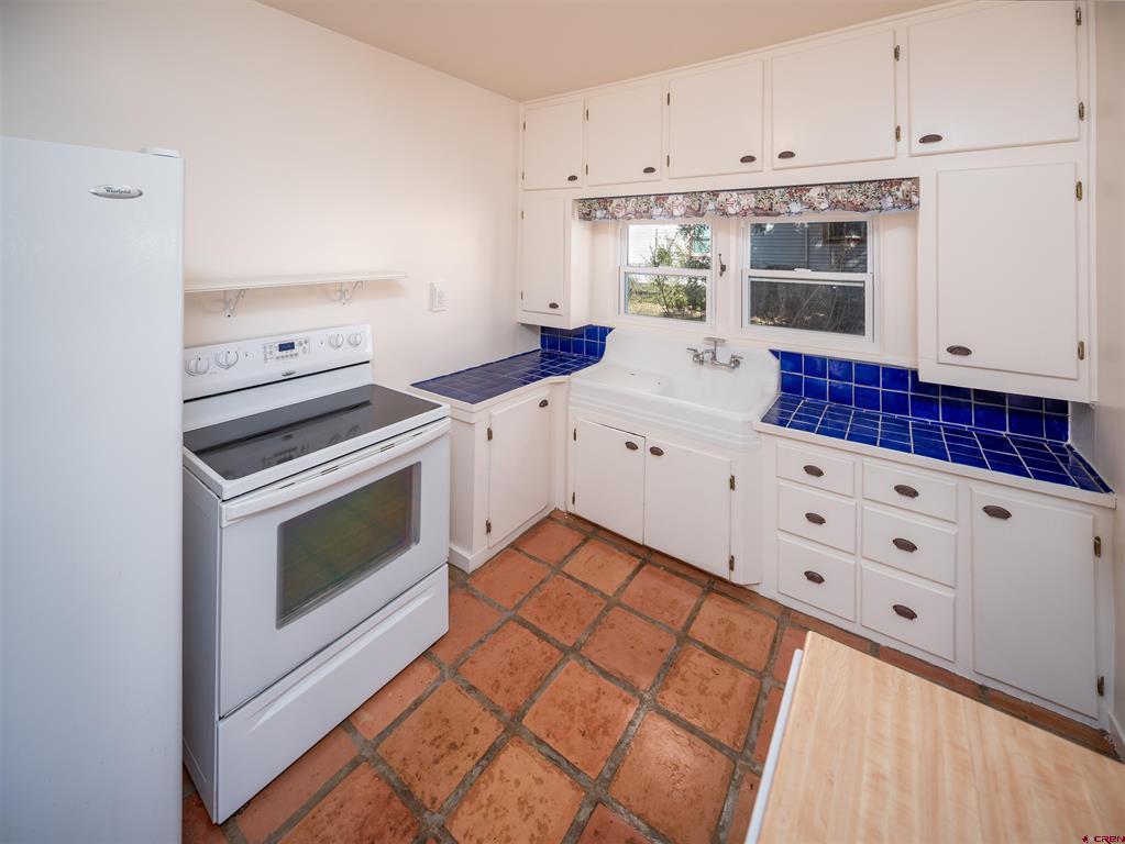 144 S Market Street Property Photo 9