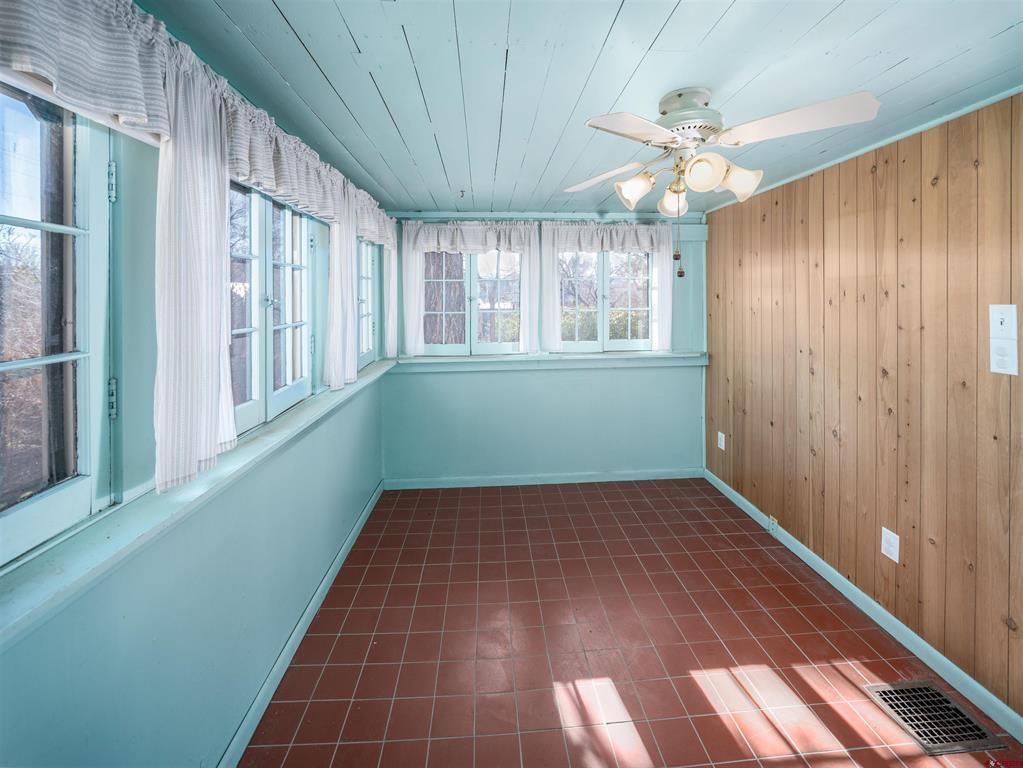 144 S Market Street Property Photo 12