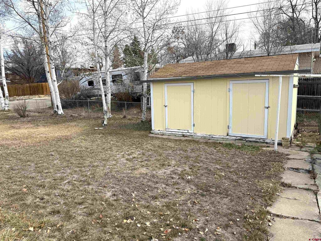 801 E 3rd Street Property Photo 21