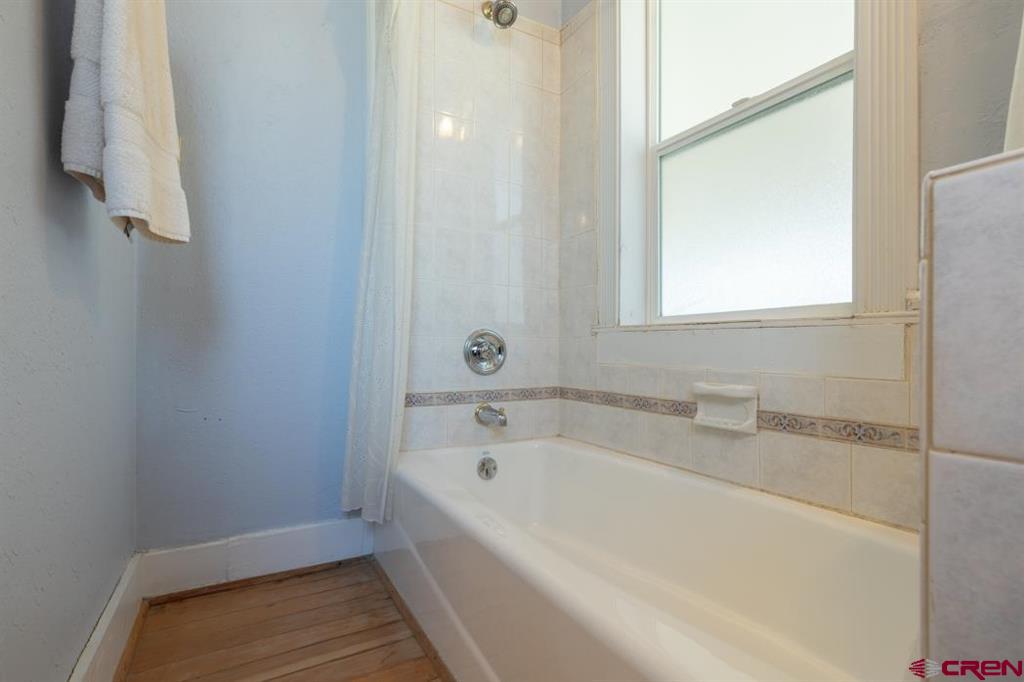1867 W 2nd Avenue Property Photo 17