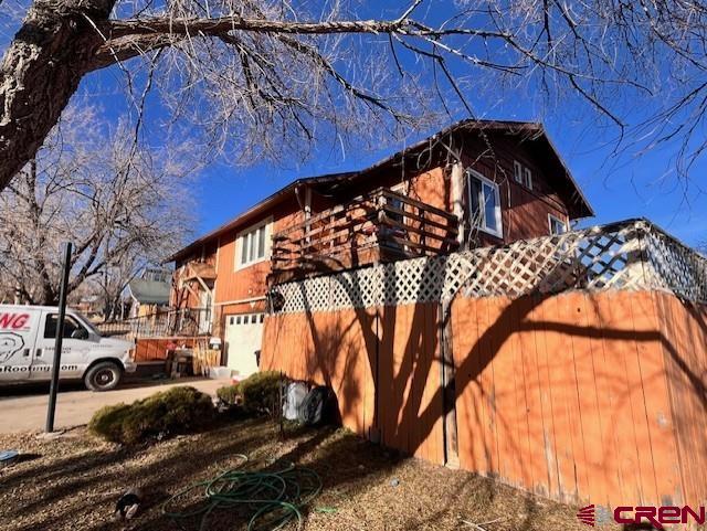 1168 N Oak Drive Property Photo 2