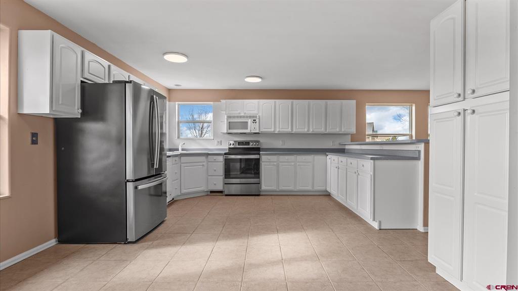 20677 Tulip Circle Property Photo 3