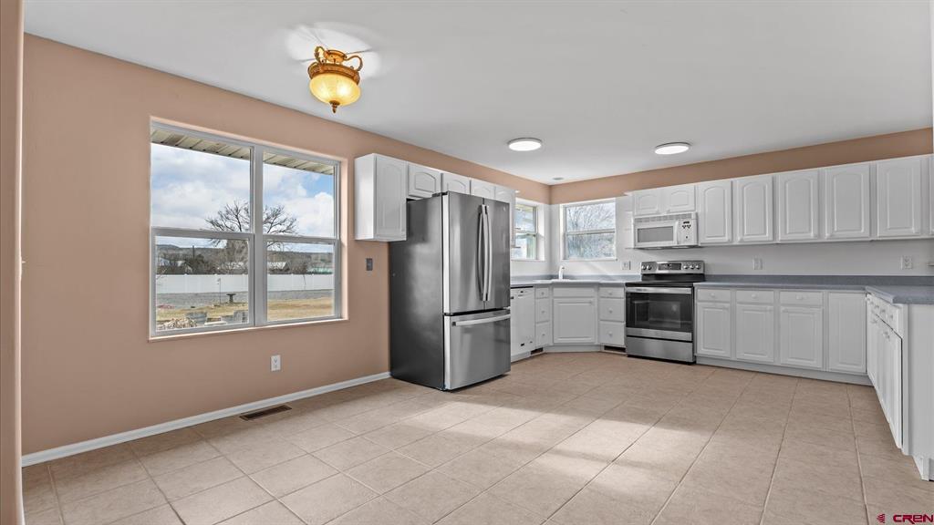 20677 Tulip Circle Property Photo 4