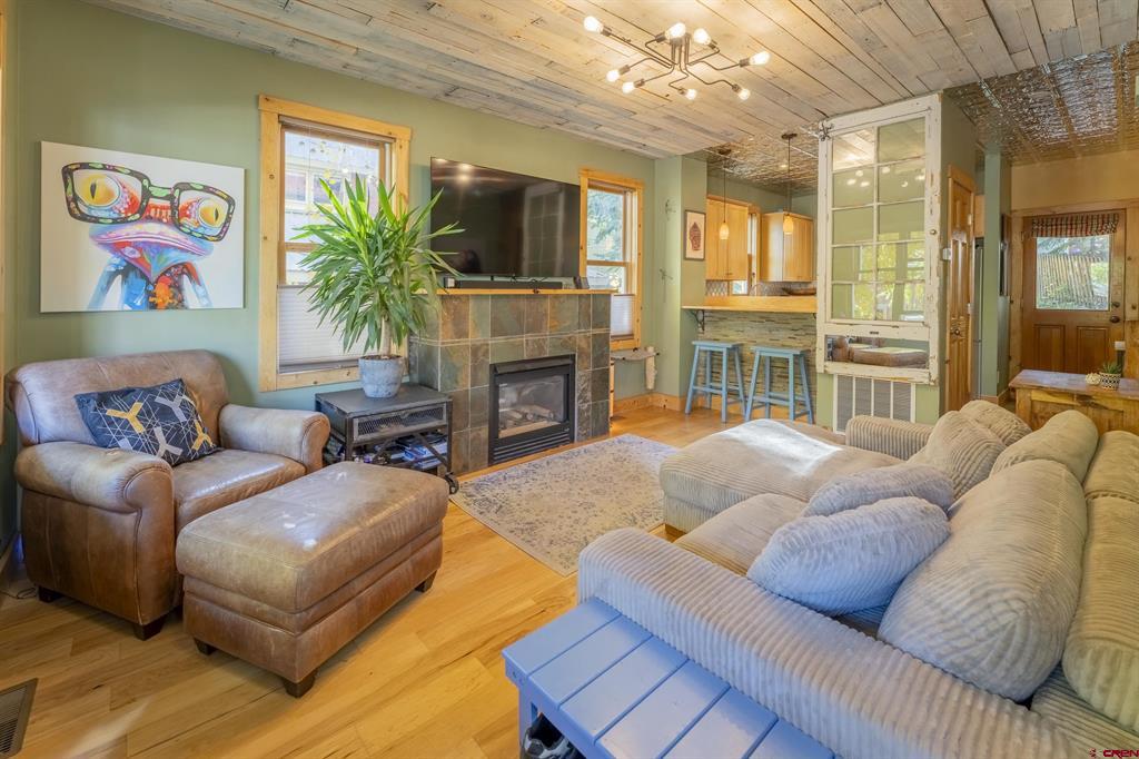 407 Horseshoe Drive Property Photo 2